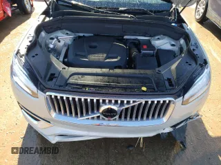 2021 Volvo XC90 Inscription with VIN YV4A221L1M1678918, listed as a Copart auction lot 46607175 with 39,425 mi miles and Salvage title. Bid and sale history available at DreamBid. Image 11.