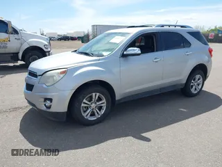 2013 Chevrolet Equinox LTZ z VIN 2GNFLGEKXD6309001, wystawiony jako IAAI lot #42058332 z przebiegiem 144 250 mil mil oraz . Historia ofert i sprzedaży dostępna na DreamBid. Obrazek 2.