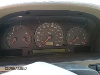 1999 Volvo V70 с VIN YV1LW55A6X2622721, выставлен на аукционе Copart как лот 56419235 с пробегом Не указан миль и Списание • Salvage title. История ставок и продаж доступна на DreamBid. Изображение 9.