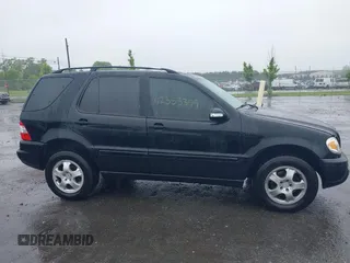 2002 Mercedes-Benz M 320/430/500 z VIN 4JGAB54E02A289858, wystawiony jako IAAI lot #42353399 z przebiegiem 229 098 mil mil oraz . Historia ofert i sprzedaży dostępna na DreamBid. Obrazek 13.