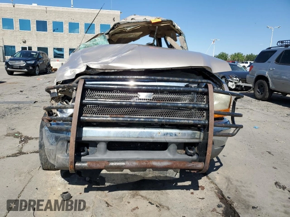 1999 Ford Super Duty F-250 XL with VIN 1FTNW21S8XEE34633, listed as a Copart auction lot 69438264 with 233,135 mi miles and Non Repairable. Bid and sale history available at carsss.com. Image 5.