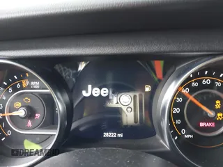 2022 Jeep Gladiator High Altitude z VIN 1C6HJTFG1NL164764, wystawiony jako IAAI lot #41727357 z przebiegiem 28 222 mil mil oraz . Historia ofert i sprzedaży dostępna na DreamBid. Obrazek 7.