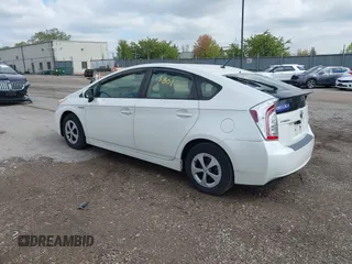 2013 Toyota Prius One with VIN JTDKN3DU0D5546170, listed as a IAAI auction lot 42193801 with 204,796 mi miles. Bid and sale history available at carsss.com. Image 3.