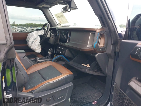 2021 Ford Bronco z VIN 1FMEE5DP2MLA89419, wystawiony jako IAAI lot #42346223 z przebiegiem Nie podano mil oraz . Historia ofert i sprzedaży dostępna na DreamBid. Obrazek 5.