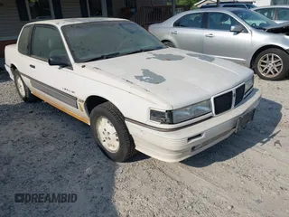 1986 Pontiac Grand Am z VIN 1G2NW27L1GC723322, wystawiony jako IAAI lot #42290581 z przebiegiem Nie podano mil oraz . Historia ofert i sprzedaży dostępna na DreamBid. Obrazek 1.