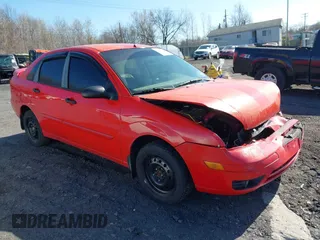 2007 Ford Focus S with VIN 1FAFP34N47W315507, listed as a IAAI auction lot 41995276 with 218,258 mi miles. Bid and sale history available at carsss.com. Image 1.