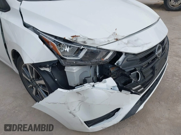 2023 Nissan Versa SV z VIN 3N1CN8EV9PL838576, wystawiony jako IAAI lot #42080373 z przebiegiem 28 542 mil mil oraz . Historia ofert i sprzedaży dostępna na DreamBid. Obrazek 6.