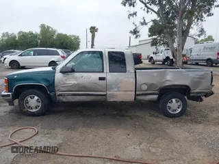 1998 Chevrolet Silverado 1500 with VIN 2GCEC19R3W1122806, listed as a IAAI auction lot 42153517 with 271,788 mi miles and . Bid and sale history available at DreamBid. Image 14.