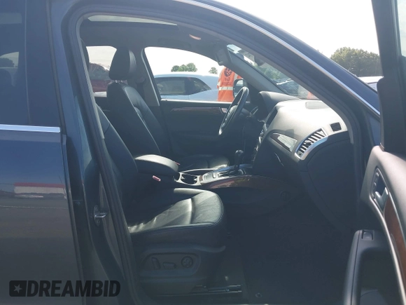 2010 Audi Q5 z VIN WA1LKBFP3AA061212, wystawiony jako IAAI lot #42307742 z przebiegiem 179 897 mil mil oraz . Historia ofert i sprzedaży dostępna na DreamBid. Obrazek 5.