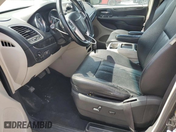 2015 Chrysler Town & Country Touring with VIN 2C4RC1BG3FR588991, listed as a Copart auction lot 52922515 with 180,354 mi miles and Clean Title. Bid and sale history available at carsss.com. Image 7.