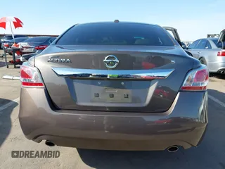 2015 Nissan Altima 2.5 S with VIN 1N4AL3AP9FN385035, listed as a IAAI auction lot 41969896 with 86,711 mi miles. Bid and sale history available at carsss.com. Image 17.