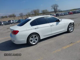 2018 BMW 3 Series 330i xDrive with VIN WBA8D9G50JNU71550, listed as a IAAI auction lot 42098935 with 45,948 mi miles and . Bid and sale history available at DreamBid. Image 4.