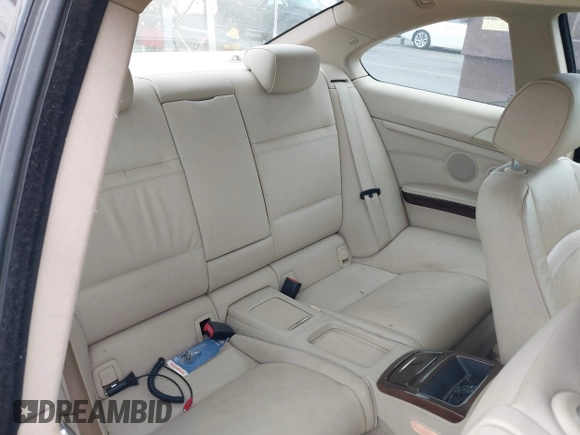 2009 BMW 3 Series 328i с VIN WBAWV13579P121411, выставлен на аукционе IAAI как лот 42540732 с пробегом 248 412 миль миль и . История ставок и продаж доступна на DreamBid. Изображение 8.