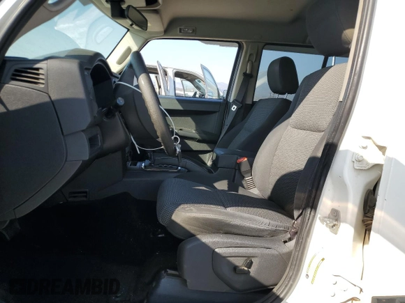 2008 Jeep Commander Sport с VIN 1J8HG48K08C140922, выставлен на аукционе Copart как лот 62203065 с пробегом 163 338 миль миль и Списание • Salvage title. История ставок и продаж доступна на DreamBid. Изображение 7.