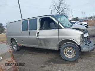 2002 GMC Savana z VIN 1GTHG39R121203395, wystawiony jako IAAI lot #41739349 z przebiegiem 140 692 mil mil oraz . Historia ofert i sprzedaży dostępna na DreamBid. Obrazek 14.