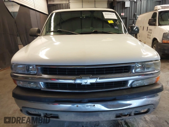 2002 Chevrolet Suburban LT with VIN 3GNFK16Z32G332066, listed as a IAAI auction lot 41694175 with 326,044 mi miles. Bid and sale history available at carsss.com. Image 12.