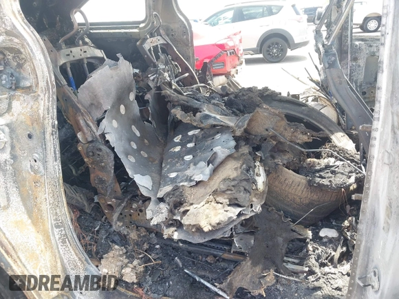 2025 Toyota Sienna XSE z VIN 5TDDRKEC7SS229054, wystawiony jako IAAI lot #42316730 z przebiegiem Nie podano mil oraz . Historia ofert i sprzedaży dostępna na DreamBid. Obrazek 8.
