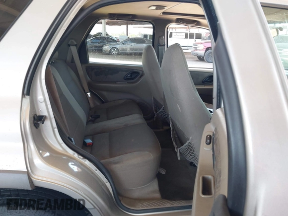 2001 Ford Escape XLT with VIN 1FMYU04181KC22183, listed as a IAAI auction lot 42069247 with 227,177 mi miles and . Bid and sale history available at DreamBid. Image 8.