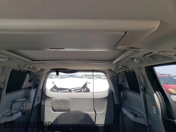 2015 Toyota Sienna Limited with VIN 5TDDK3DC2FS123483, listed as a Copart auction lot 61663545 with 88,390 mi miles and Salvage title. Bid and sale history available at DreamBid. Image 10.