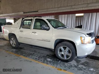 2011 Chevrolet Avalanche LTZ with VIN 3GNTKGE30BG316846, listed as a Copart auction lot 48724005 with 168,256 mi miles and Salvage Title. Bid and sale history available at carsss.com. Image 4.