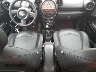 2014 MINI Paceman z VIN WMWSS1C58EWN46661, wystawiony jako Copart lot #72688514 z przebiegiem 95 432 mil mil oraz Szkoda całkowita • Salvage title. Historia ofert i sprzedaży dostępna na DreamBid. Obrazek 8.