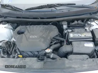 2017 Hyundai Accent SE z VIN KMHCT4AE2HU284284, wystawiony jako IAAI lot #42102719 z przebiegiem 128 000 mil mil oraz . Historia ofert i sprzedaży dostępna na DreamBid. Obrazek 19.