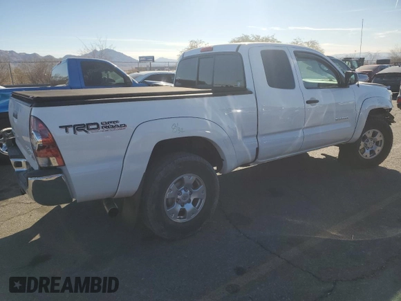 2013 Toyota Tacoma PreRunner with VIN 5TFTU4GNXDX041209, listed as a Copart auction lot 86824494 with 91,555 mi miles and Salvage Title. Bid and sale history available at carsss.com. Image 3.