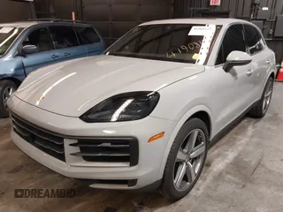 2024 Porsche Cayenne z VIN WP1AA2AY5RDA01585, wystawiony jako IAAI lot #41908153 z przebiegiem 15 559 mil mil oraz . Historia ofert i sprzedaży dostępna na DreamBid. Obrazek 18.
