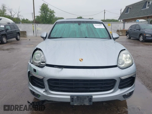 2017 Porsche Cayenne с VIN WP1AA2A25HKA80522, выставлен на аукционе IAAI как лот 42288882 с пробегом 145 422 миль миль и . История ставок и продаж доступна на DreamBid. Изображение 13.