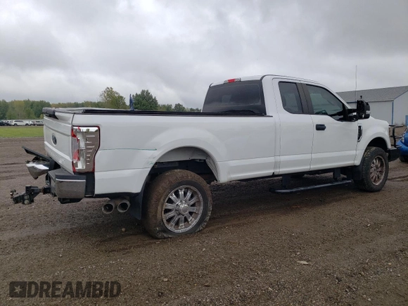 2019 Ford F-250 XL with VIN 1FT7X2BT6KEC77495, listed as a Copart auction lot 72969264 with 124,710 mi miles and Salvage title. Bid and sale history available at DreamBid. Image 3.