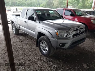 2014 Toyota Tacoma z VIN 5TFUU4ENXEX095733, wystawiony jako IAAI lot #42462357 z przebiegiem 215 955 mil mil oraz . Historia ofert i sprzedaży dostępna na DreamBid. Obrazek 1.