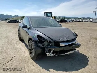 2024 Tesla Model Y Long Range with VIN 7SAYGDEE6RF160816, listed as a Copart auction lot 53106635 with 0 mi miles and Salvage Title. Bid and sale history available at carsss.com. Image 15.
