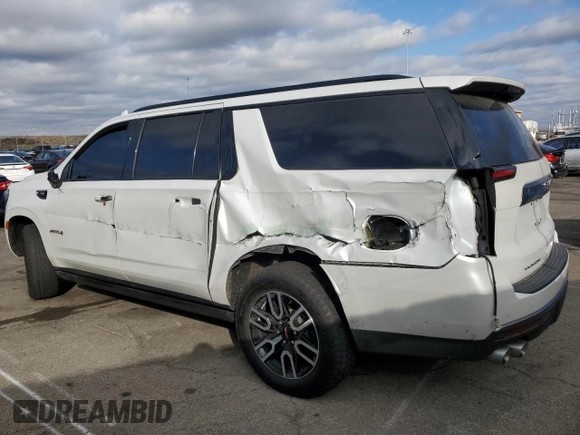 2022 GMC Yukon XL AT4 with VIN 1GKS2HKL4NR304304, listed as a Copart auction lot 79207444 with 68,878 mi miles and Salvage Title. Bid and sale history available at carsss.com. Image 2.