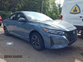 2024 Nissan Sentra SV z VIN 3N1AB8CVXRY208719, wystawiony jako IAAI lot #42794368 z przebiegiem 40 732 mil mil oraz . Historia ofert i sprzedaży dostępna na DreamBid. Obrazek 1.