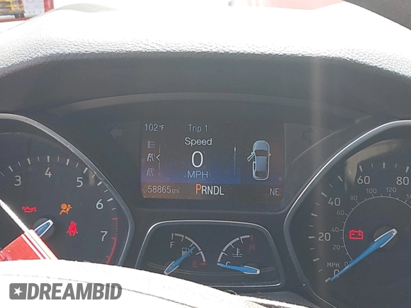 2017 Ford Focus SE z VIN 1FADP3F26HL305624, wystawiony jako IAAI lot #42411111 z przebiegiem 58 865 mil mil oraz . Historia ofert i sprzedaży dostępna na DreamBid. Obrazek 7.