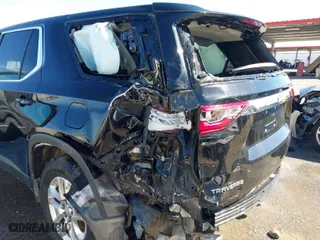 2019 Chevrolet Traverse LS with VIN 1GNERFKW5KJ283466, listed as a IAAI auction lot 41695373 with 109,401 mi miles. Bid and sale history available at carsss.com. Image 6.