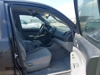 2007 Toyota Tacoma PreRunner with VIN 3TMJU62N47M034311, listed as a IAAI auction lot 42397159 with 237,132 mi miles and . Bid and sale history available at DreamBid. Image 5.
