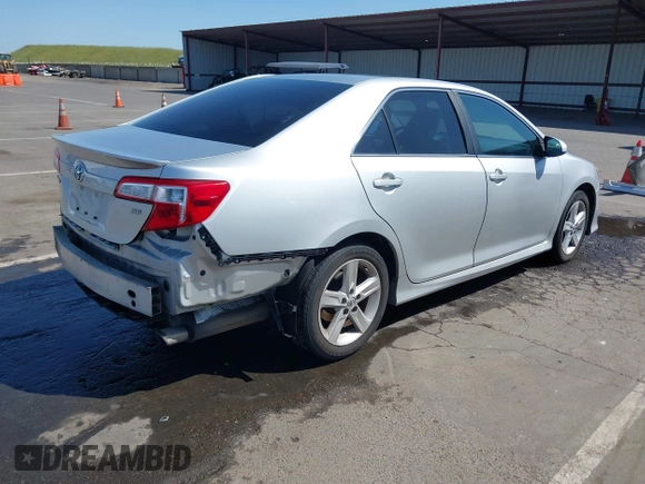 2013 Toyota Camry L with VIN 4T1BF1FK4DU247215, listed as a IAAI auction lot 42033164 with 185,908 mi miles. Bid and sale history available at carsss.com. Image 4.