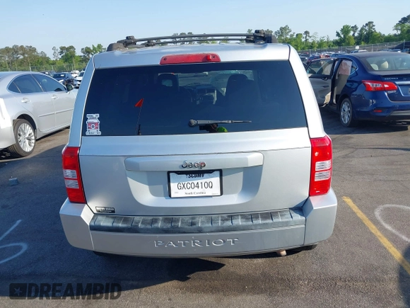 2008 Jeep Patriot Sport with VIN 1J8FT28W08D589442, listed as a IAAI auction lot 42063006 with 265,904 mi miles. Bid and sale history available at carsss.com. Image 16.