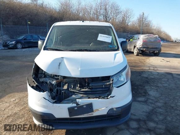 2015 Chevrolet City Express Cargo LS z VIN 3N63M0YN8FK721635, wystawiony jako IAAI lot #41419865 z przebiegiem 106 436 mil mil oraz . Historia ofert i sprzedaży dostępna na DreamBid. Obrazek 13.