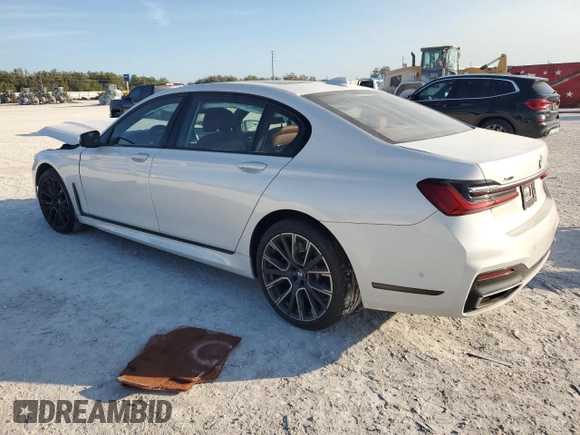 2020 BMW 7 Series 750i xDrive with VIN WBA7U2C09LCD44701, listed as a Copart auction lot 84147734 with 0 mi miles and Non Repairable. Bid and sale history available at carsss.com. Image 2.