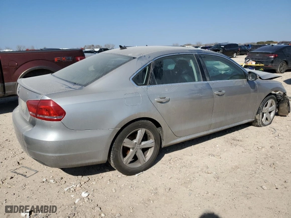 2012 Volkswagen Passat SE with VIN 1VWBP7A38CC034161, listed as a Copart auction lot 47392595 with 176,646 mi miles and Salvage Title. Bid and sale history available at carsss.com. Image 3.