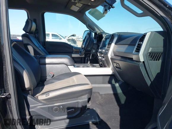 2019 Ford F-250 XL z VIN 1FT7W2BT2KEF39077, wystawiony jako IAAI lot #41921583 z przebiegiem 197 987 mil mil oraz . Historia ofert i sprzedaży dostępna na DreamBid. Obrazek 5.
