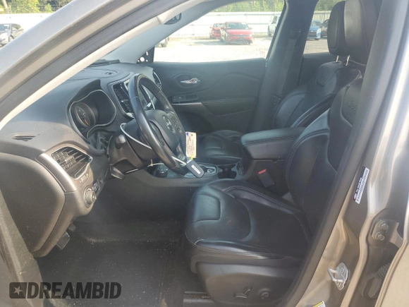 2019 Jeep Cherokee Limited with VIN 1C4PJMDX1KD270733, listed as a Copart auction lot 64125345 with 105,840 mi miles and Salvage title. Bid and sale history available at DreamBid. Image 7.