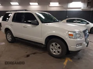 2010 Ford Explorer XLT with VIN 1FMEU6DE8AUA26953, listed as a IAAI auction lot 42169243 with 151,302 mi miles. Bid and sale history available at carsss.com. Image 1.
