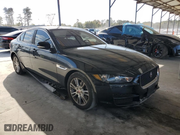 2018 Jaguar XE 25t Premium with VIN SAJAD4FXXJCP20086, listed as a Copart auction lot 78328724 with 105,887 mi miles and Salvage Title. Bid and sale history available at carsss.com. Image 4.