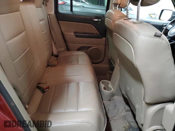 2014 Jeep Patriot High Altitude z VIN 1C4NJPFA7ED864569, wystawiony jako Copart lot #55280405 z przebiegiem 101 903 mil mil oraz Czysty tytuł • Clean title. Historia ofert i sprzedaży dostępna na DreamBid. Obrazek 11.