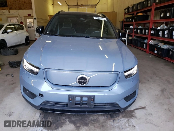 2021 Volvo XC40 with VIN YV4ED3UR9M2597323, listed as a Copart auction lot 64683403 with 29,266 mi miles and . Bid and sale history available at DreamBid. Image 5.