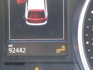 2021 Volkswagen Tiguan SE z VIN 3VV3B7AX7MM113248, wystawiony jako IAAI lot #42025906 z przebiegiem 92 442 mil mil oraz . Historia ofert i sprzedaży dostępna na DreamBid. Obrazek 15.