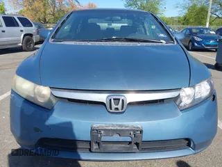 2008 Honda Civic LX with VIN 2HGFA16558H517528, listed as a IAAI auction lot 42153461 with 288,296 mi miles and . Bid and sale history available at DreamBid. Image 6.